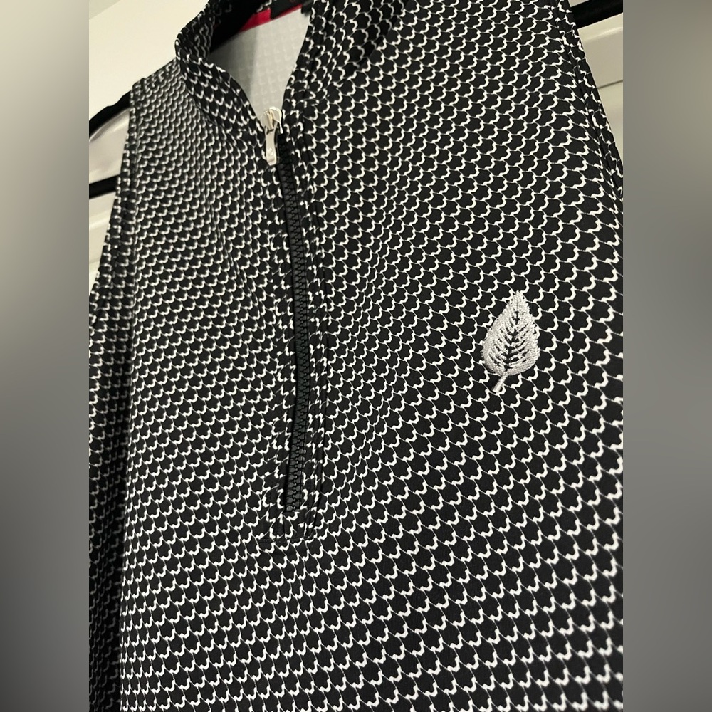 Greyson Black/White Patterned Golf Tank Top. XL. - Picture 3 of 4